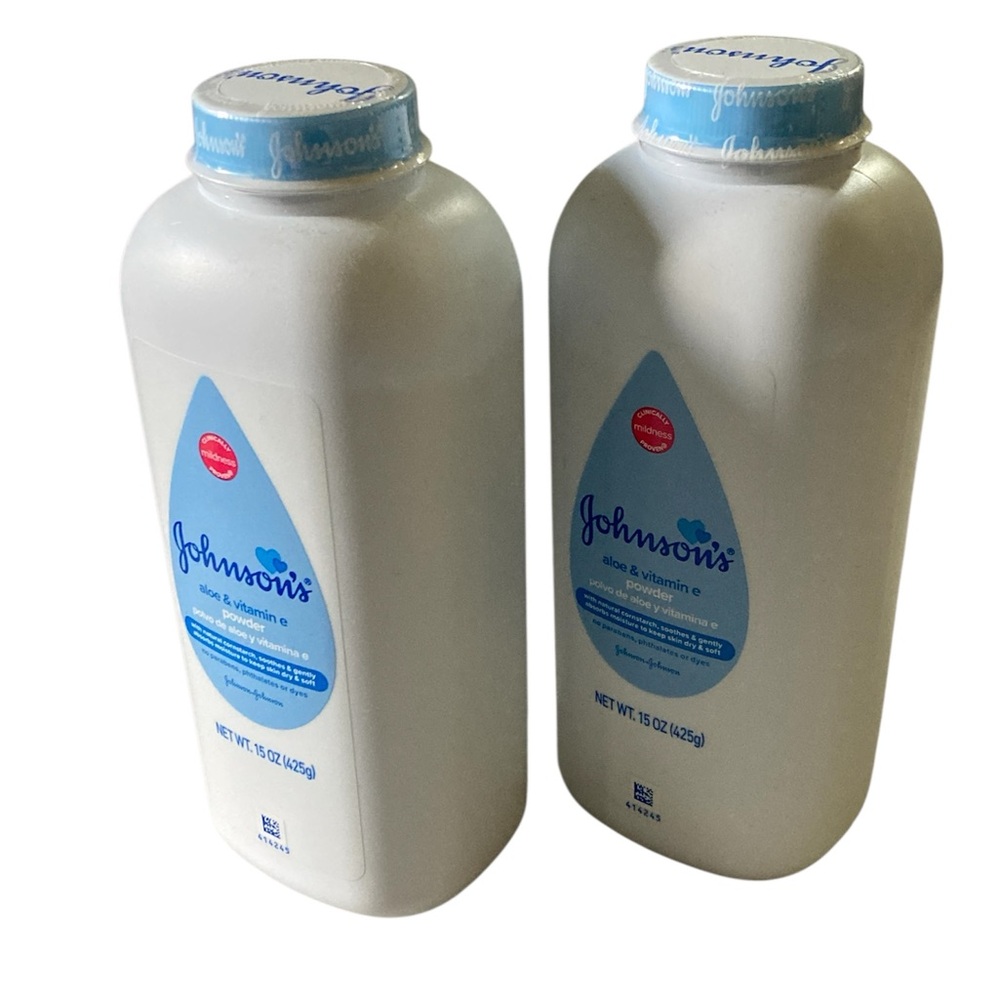 Johnson’s Baby Powder Aloe & Vitamin C Lot of 2 New/Sealed 15 Ounce Bottles